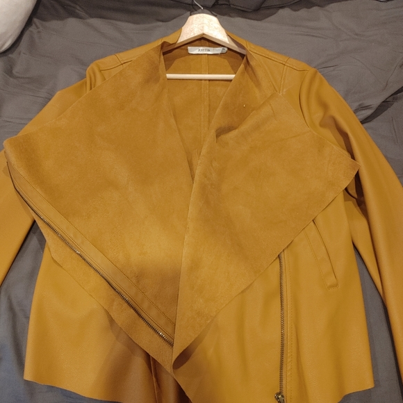 Jacket - Picture 3 of 3